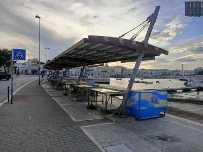 Da rivoluzionare anche la zona adibita a mercato ittico: i  banchi per la vendita del pesce saranno perpendicolari alla carreggiata e non pi� paralleli come ora, per non ostacolare la visuale del porto a chi passeggia